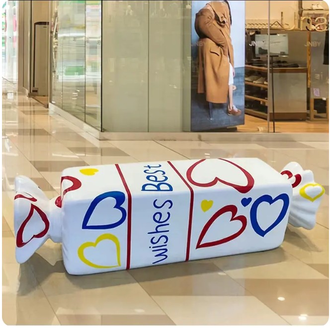 Glasvezelsculptuur is lichter en beter transporteerbaar dan traditionele beeldhouwmaterialen