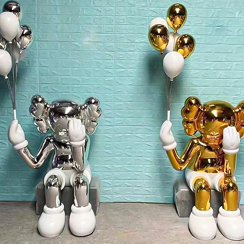 Welke speciale houtsoorten of ambachtelijke technieken gebruikten de kunstenaars bij het maken van deze Houtsculpturen, Beelden en Artefacten om de expressiviteit en duurzaamheid van de werken te vergroten?